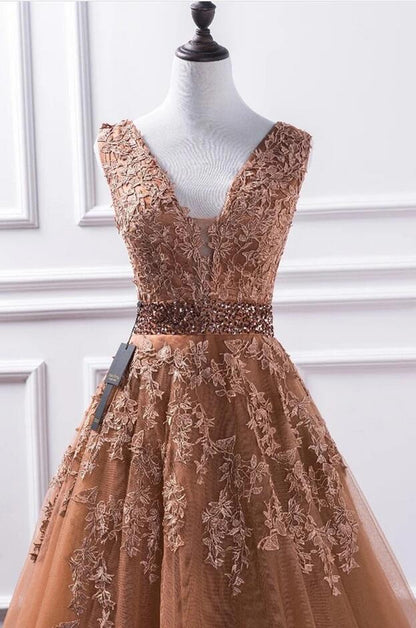 Elegant Long A-line V-neck Tulle Lace Prom Dress