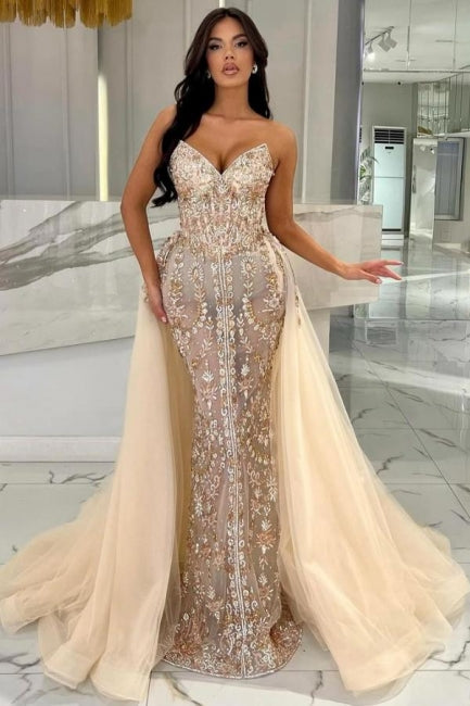 Elegantes, langes, trägerloses Champagner-Meerjungfrauen-Ballkleid aus Spitze mit Glitzer und abnehmbarer Schleppe