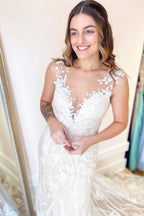 Elegant Long Mermaid Bateau Appliques Lace Backless Wedding Dress