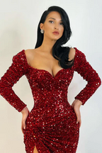 Elegante vestido de fiesta largo de sirena con mangas largas y lentejuelas y abertura