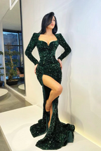 Elegante vestido de fiesta largo de sirena con mangas largas y lentejuelas y abertura