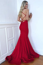 Elegante vestido de fiesta largo de sirena con tirantes finos y espalda abierta