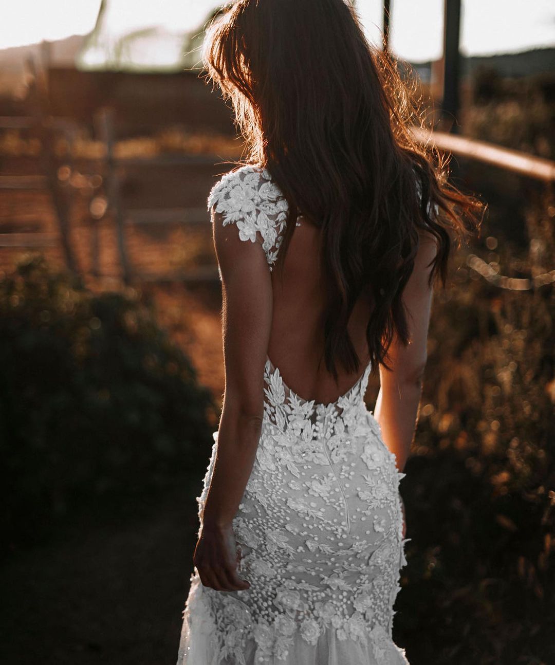 Elegant Long Mermaid Sweetheart Tulle Lace Backless Wedding Dress