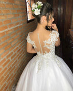 Elegante Lange Prinzessin Applikationen Spitze V-Ausschnitt Brautkleider