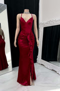 Elegantes langes rückenfreies Meerjungfrau-Ballkleid mit Spaghettiträgern und V-Ausschnitt