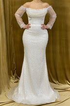 Elegante vestido de fiesta largo de sirena sin tirantes con cuentas y mangas largas