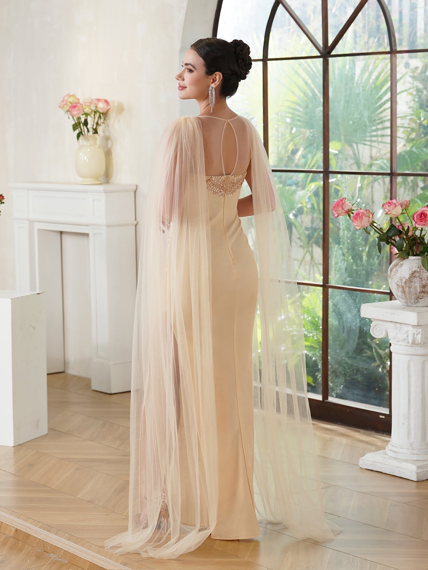 Elegantes Meerjungfrau-Abendkleid aus Polyester mit U-Ausschnitt, ärmellos, Champagner-Gold, mit Perlenstickerei, Reißverschluss, Schlitz