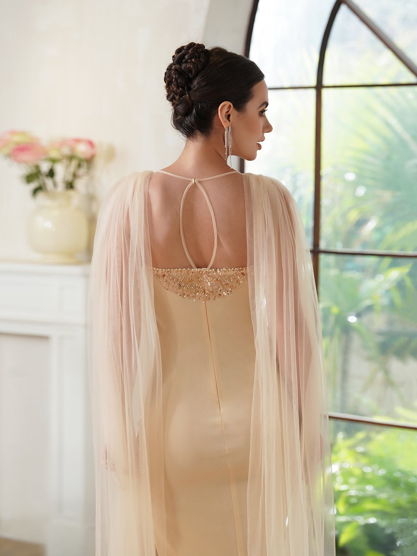 Elegantes Meerjungfrau-Abendkleid aus Polyester mit U-Ausschnitt, ärmellos, Champagner-Gold, mit Perlenstickerei, Reißverschluss, Schlitz