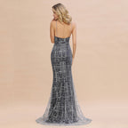 Elegante vestido de noche largo sin mangas de sirena