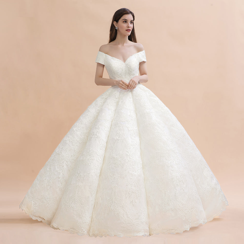 Elegantes schulterfreies weißes Spitzenapplikationen-Brautkleid 