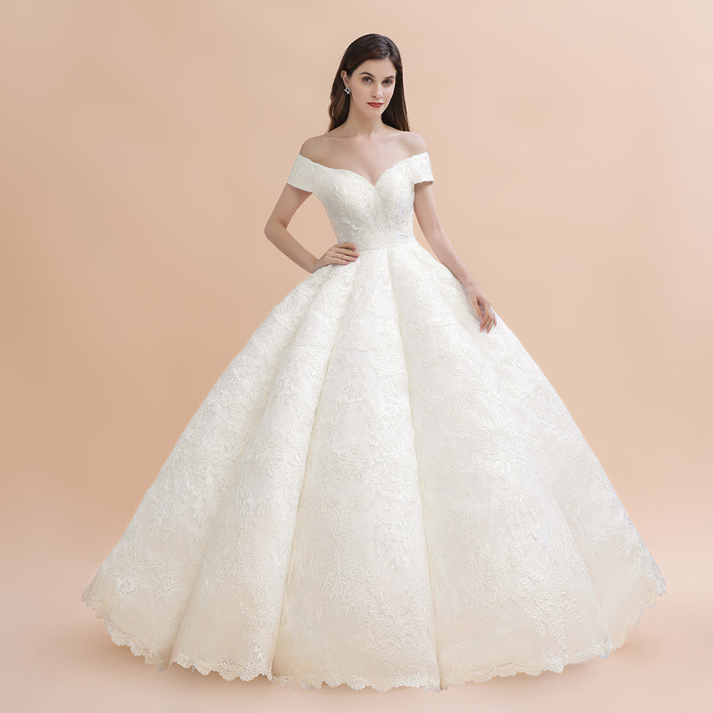 Elegantes schulterfreies weißes Spitzenapplikationen-Brautkleid 