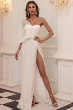 Elegantes One-Shoulder-Ballkleid mit Pailletten und Schlitz im Meerjungfrau-Stil