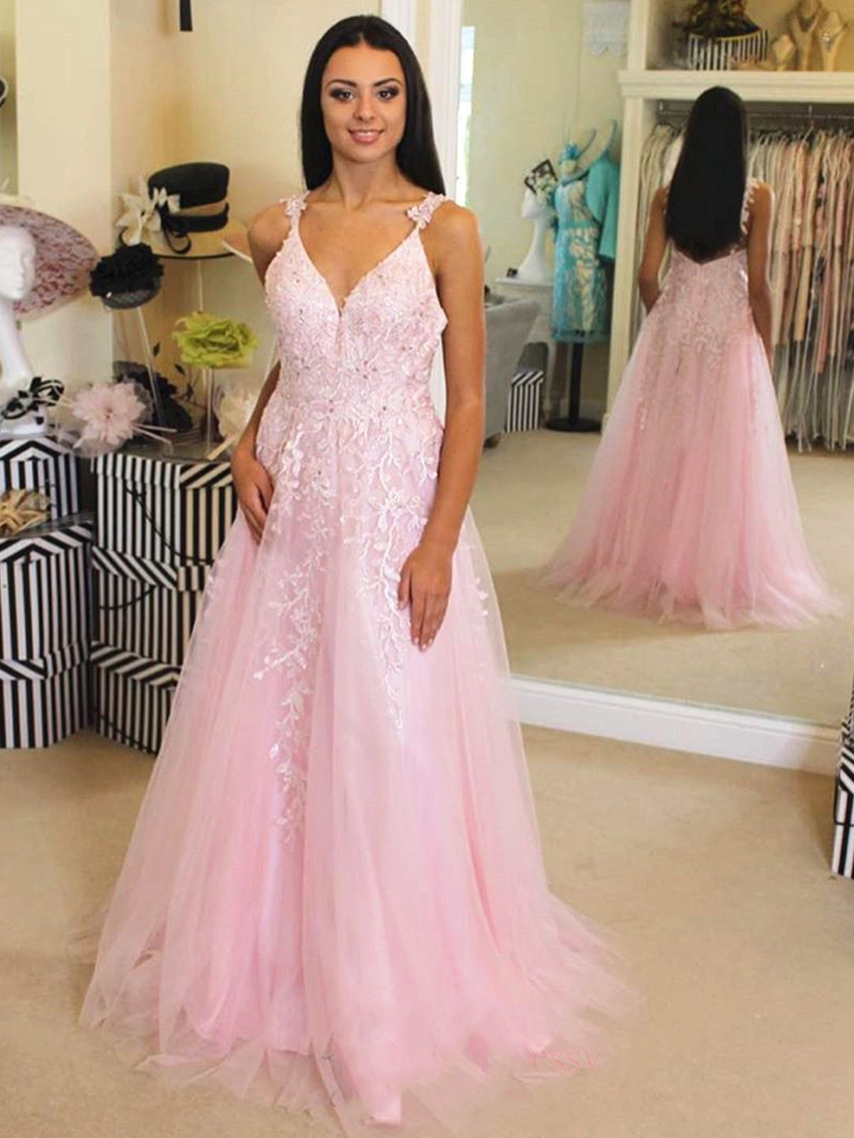 Elegante vestido de fiesta formal de graduación rosa largo con escote en V, tul, encaje y espalda abierta