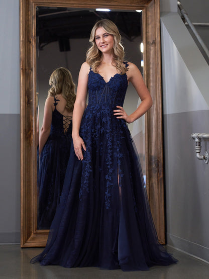 Mariana | A-Linien-Ballkleid aus Spitzentüll mit Herzausschnitt und Schlitz