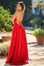 Elegante rote Spaghettiträger ärmellose Säulen Satin Ballkleider mit Rüschen