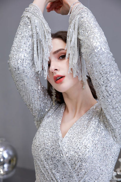 Elegante vestido de cóctel de sirena con escote en V y lentejuelas color burdeos, largo hasta el suelo