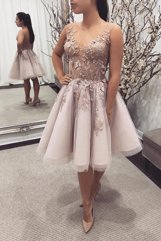 Elegantes kurzes rückenfreies A-Linien-Bateau-Spitzen-Tüll-Ballkleid