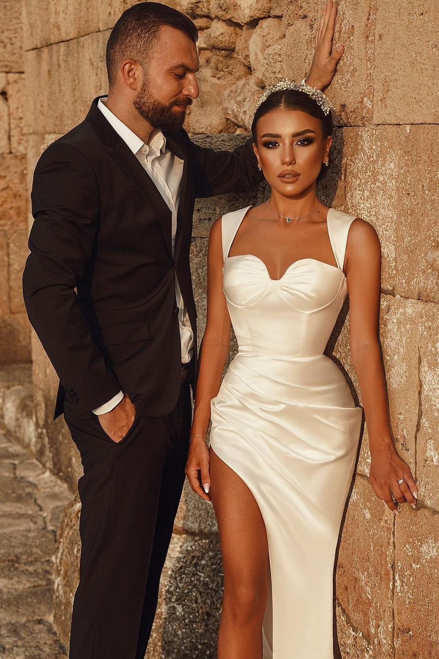 Elegantes bodenlanges Ballkleid mit Herzausschnitt und Schlitz vorn