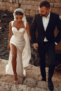 Elegantes bodenlanges Ballkleid mit Herzausschnitt und Schlitz vorn