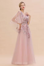 Elegante vestido de novia de tul con corte en A y flores, con mangas largas abullonadas y vestido de fiesta de noche.