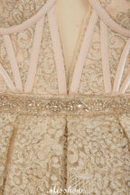 Elegantes Ballkleid mit Tüllspitze und herzförmigem Ausschnitt, ärmellos