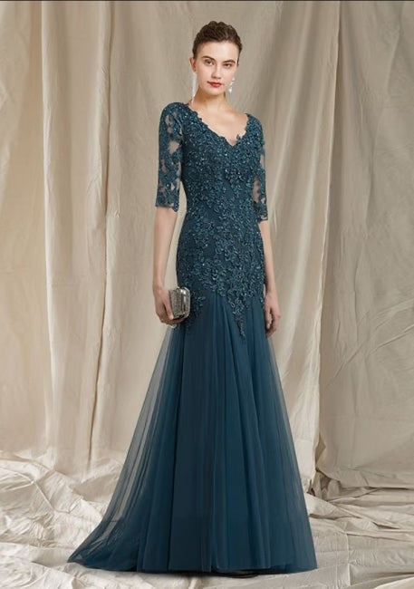 Elegantes V-Ausschnitt Halbarm Meerjungfrau Spitze Mutterkleid