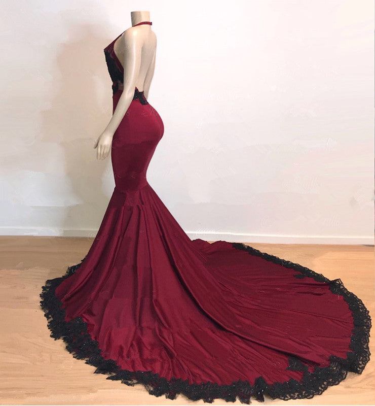 Elegante Abendkleider mit V-Ausschnitt und Meerjungfrau-Applikationen 