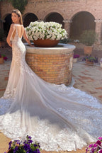 Elegant V-neck Spaghetti Straps Sleeveless Mermaid Wedding Dress With Lace