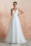 Elegante vestido de novia de tul con escote en V y perlas para playa