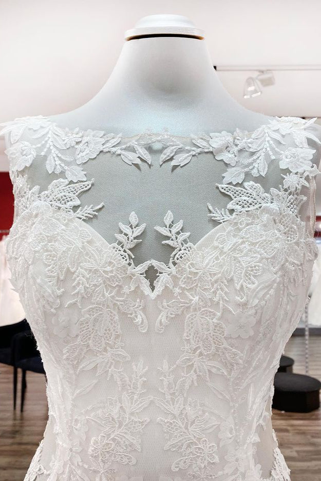 Elegantes weißes langes Meerjungfrau-Brautkleid mit Tüllspitze und offenem Rücken