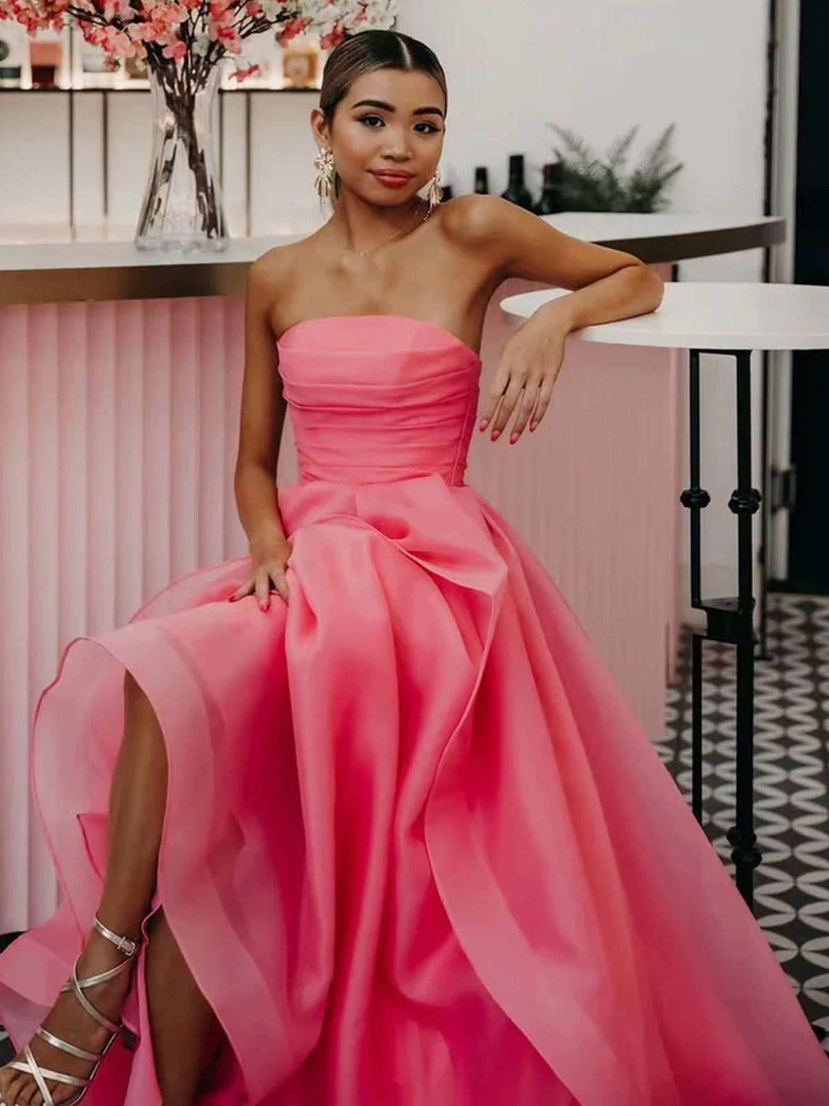 Elisa | Vestido de fiesta de organza rosa claro, corte A, sin tirantes
