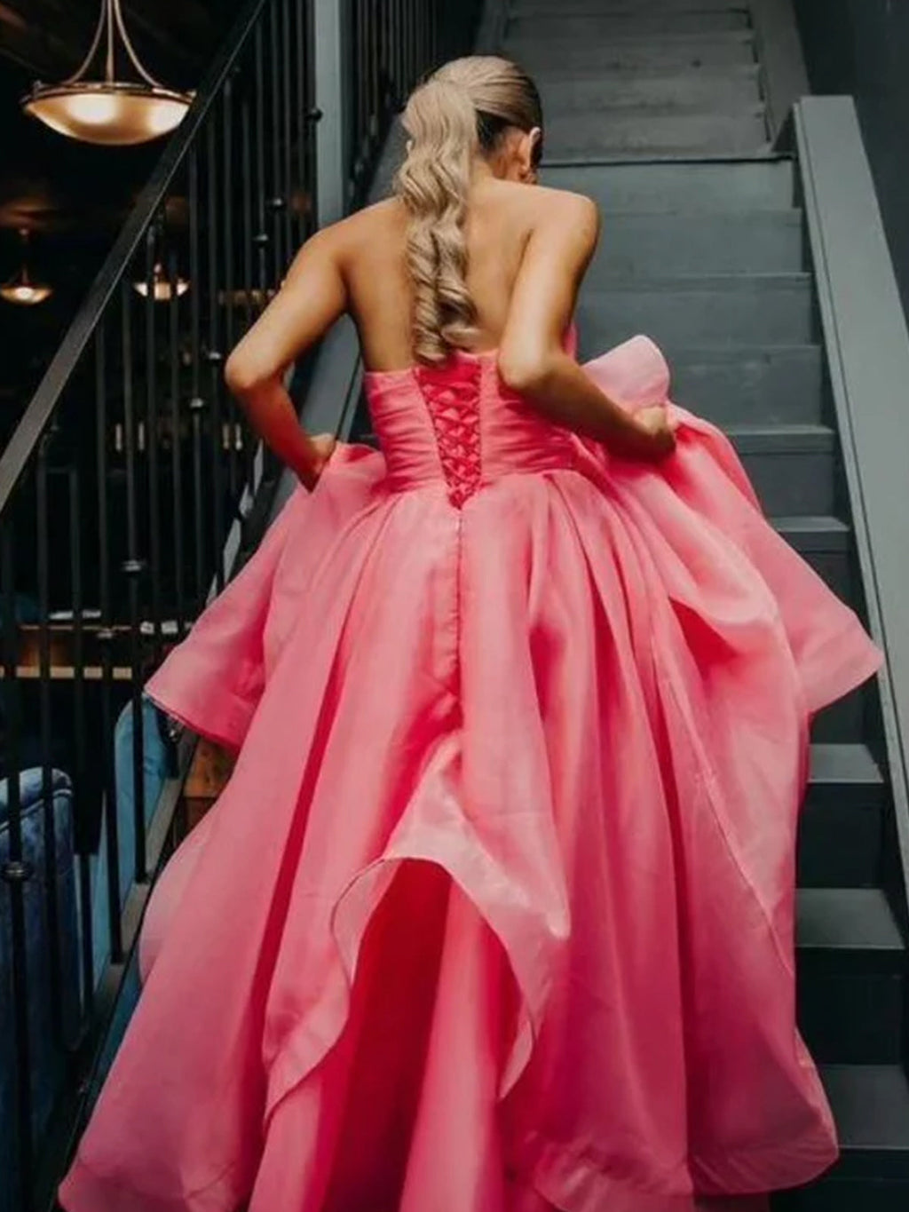 Elisa | Vestido de fiesta de organza rosa claro, corte A, sin tirantes