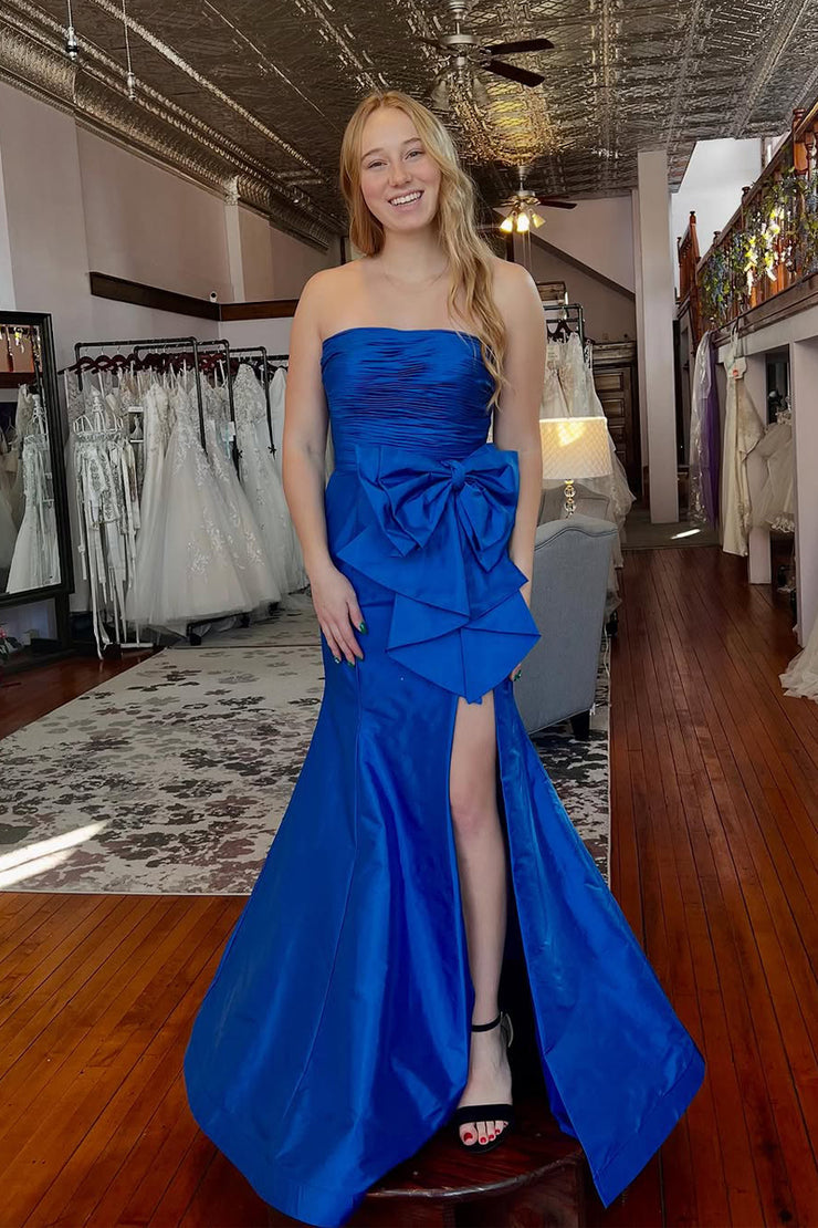Elton | Vestido de fiesta formal de satén plisado, estilo sirena, rojo, sin tirantes, con lazo grande y abertura