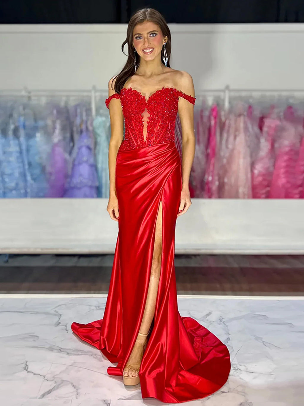 Eseld | Vestidos de fiesta largos de satén rosa con escote corazón y abertura