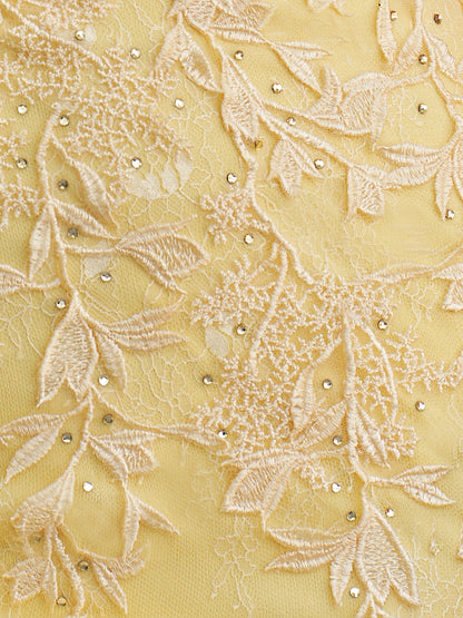 Ethel | Trägerloses Etuikleid aus Spitze mit Applikationen