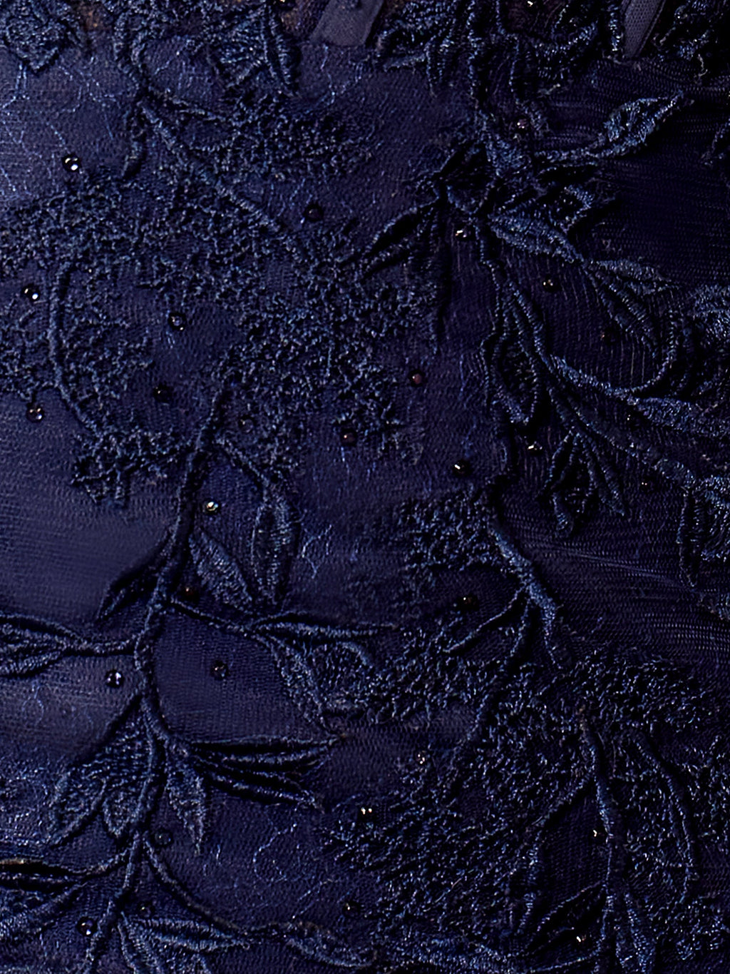 Ethel | Vestido de fiesta de encaje sin tirantes y apliques