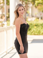Euline | Vestidos de fiesta negros ajustados con escote corazón y cuentas