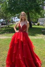 Ausgezeichnetes langes rückenfreies rotes Ballkleid aus Organza in A-Linie mit V-Ausschnitt