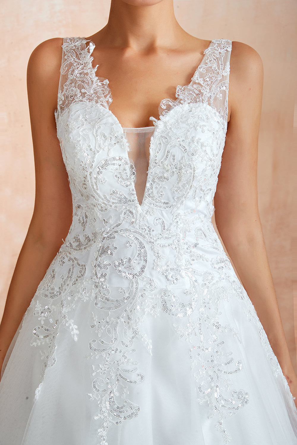 Exquisite Long A-line Appliques Lace Tulle Wedding Dress