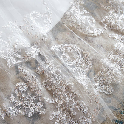 Exquisite Long A-line Appliques Lace Tulle Wedding Dress