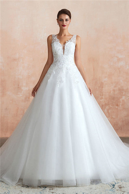 Exquisite Long A-line Appliques Lace Tulle Wedding Dress