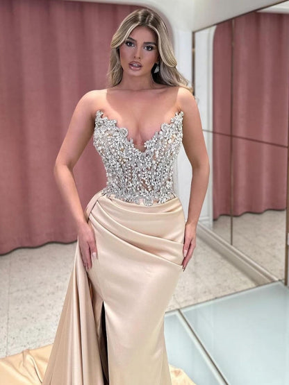 Exquisites langes Champagner Meerjungfrau trägerloses Ballkleid mit Juwelen