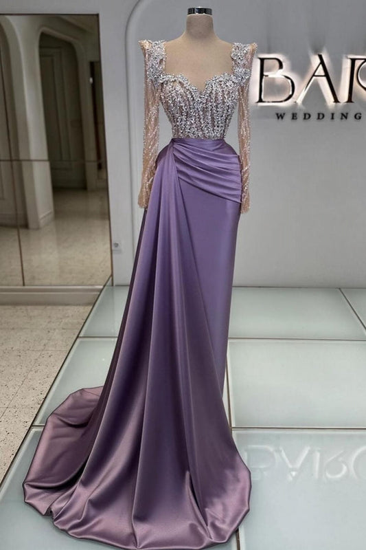 Extravagantes langes lila Ballkleid mit Perlen und Spitze und Pailletten und langen Ärmeln
