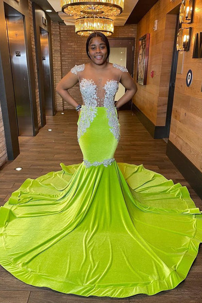 Auffälliges ärmelloses rückenfreies Meerjungfrau-Ballkleid mit Perlen