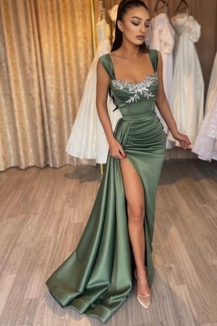 Glamouröses langes grünes ärmelloses sexy Spitzen-Satin-Ballkleid mit Schlitz