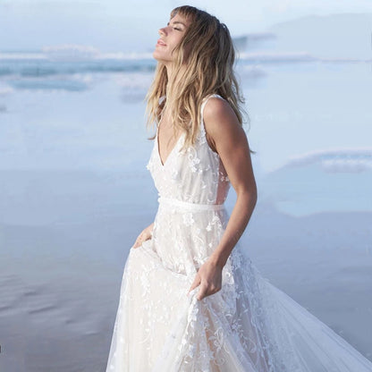 Illusion Tulle Beach Wedding Dress Charming Backless Appliques Bridal Gowns Deep V-Neck Spaghetti Straps vestido de noiva-payinti