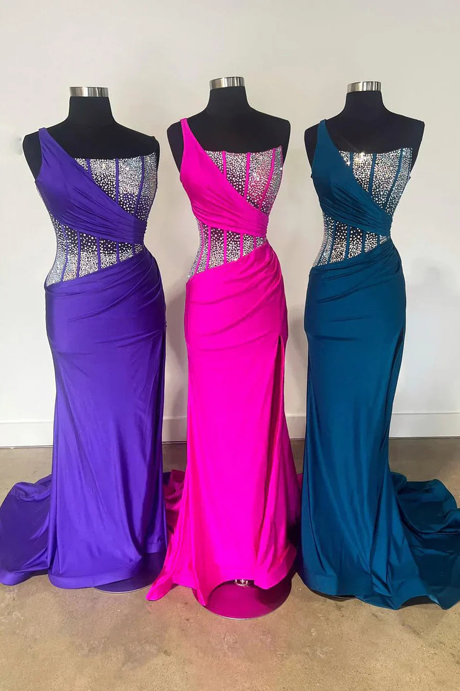 Laylani | Vestidos de fiesta largos de sirena azul con un solo hombro y cuentas