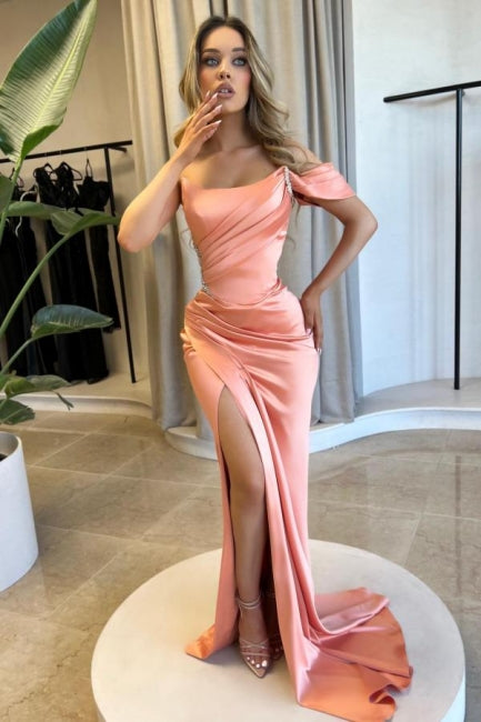 Fabelhaftes, säulenförmiges, ärmelloses Ballkleid aus Satin mit einer Schulter und Schlitz vorne