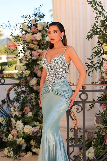 Fabelhaftes langes grünes Meerjungfrau-Ballkleid mit Spaghettiträgern und Spitze und Satin