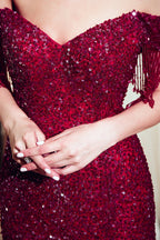 Fabuloso vestido de fiesta largo de sirena con hombros descubiertos de tul y lentejuelas